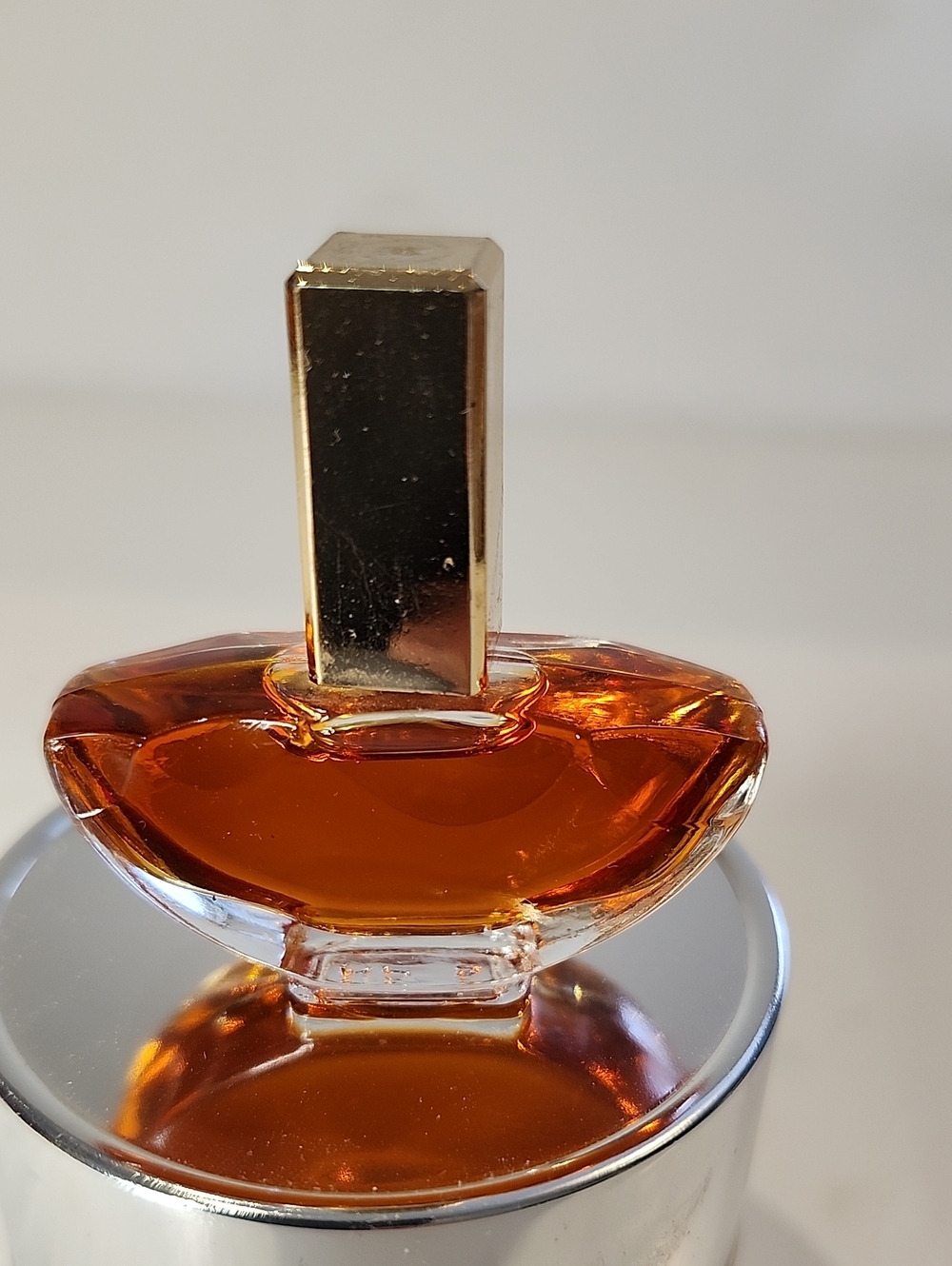 Vintage Oscar De La Renta Ruffles 4ml Perfume